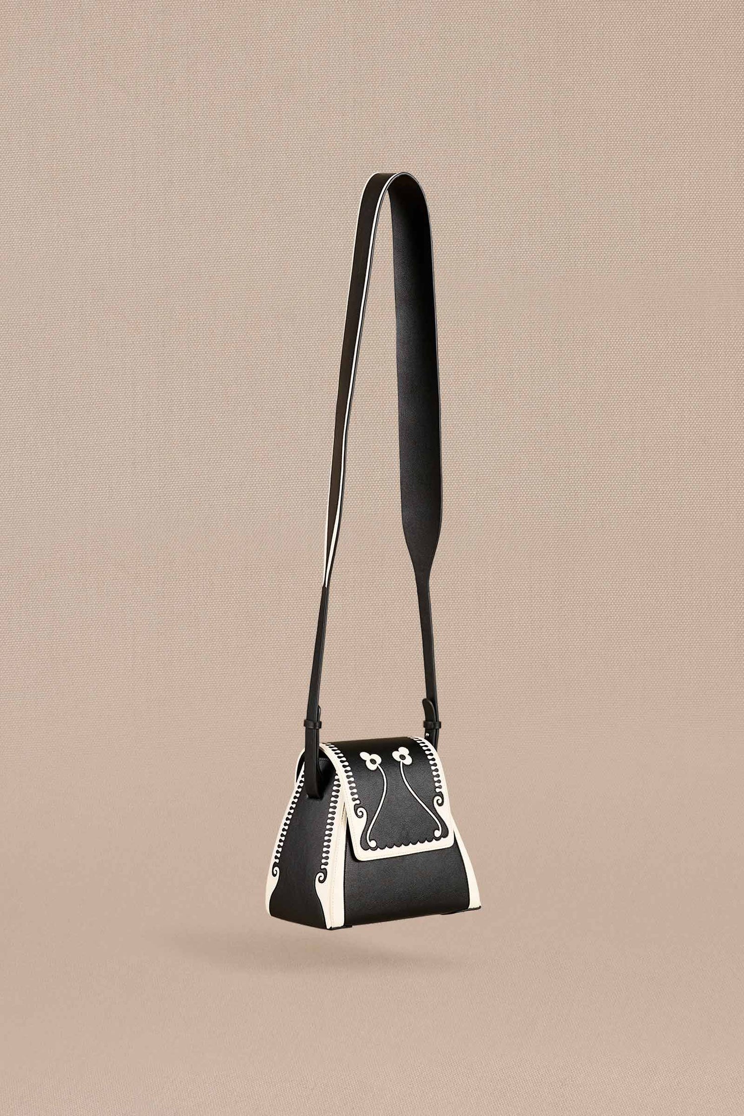 Leather Marham Bucket Bag – Black