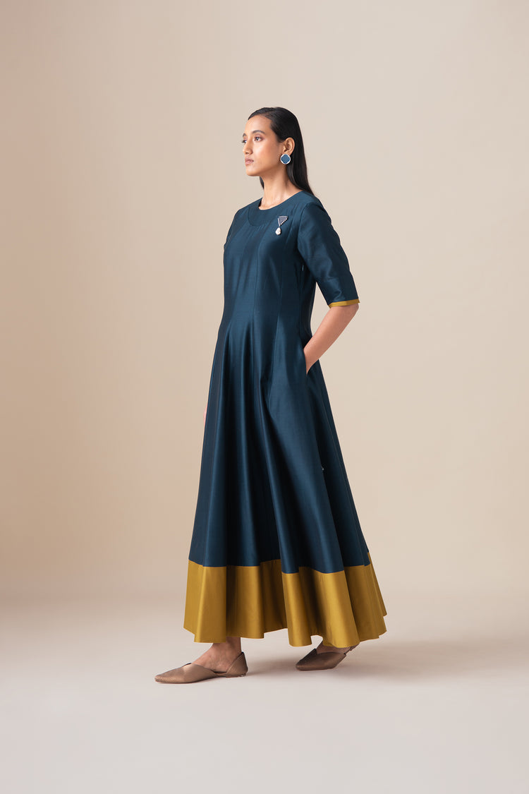 Omira Kurta Set