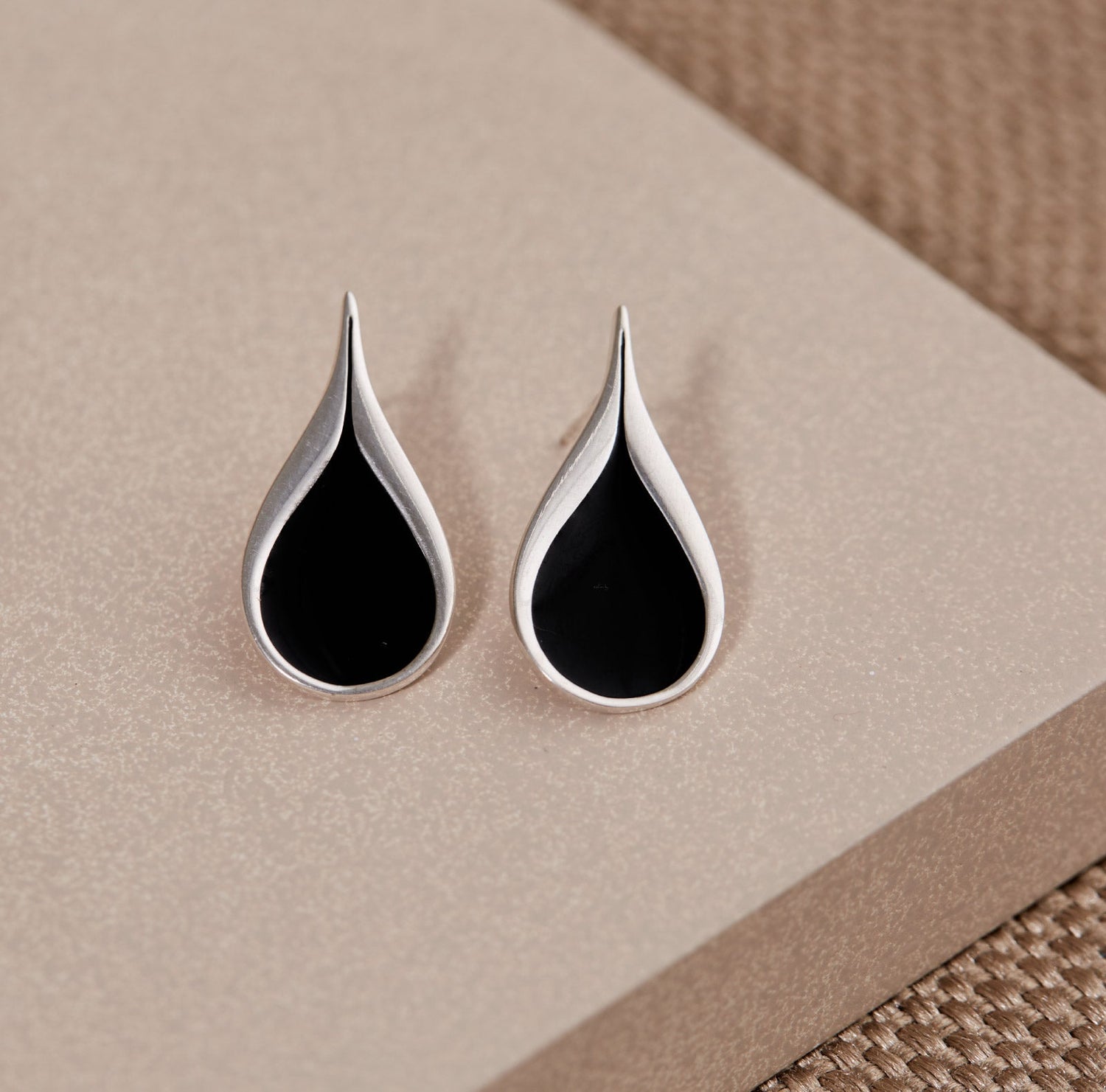 Indira Earrings - Black 