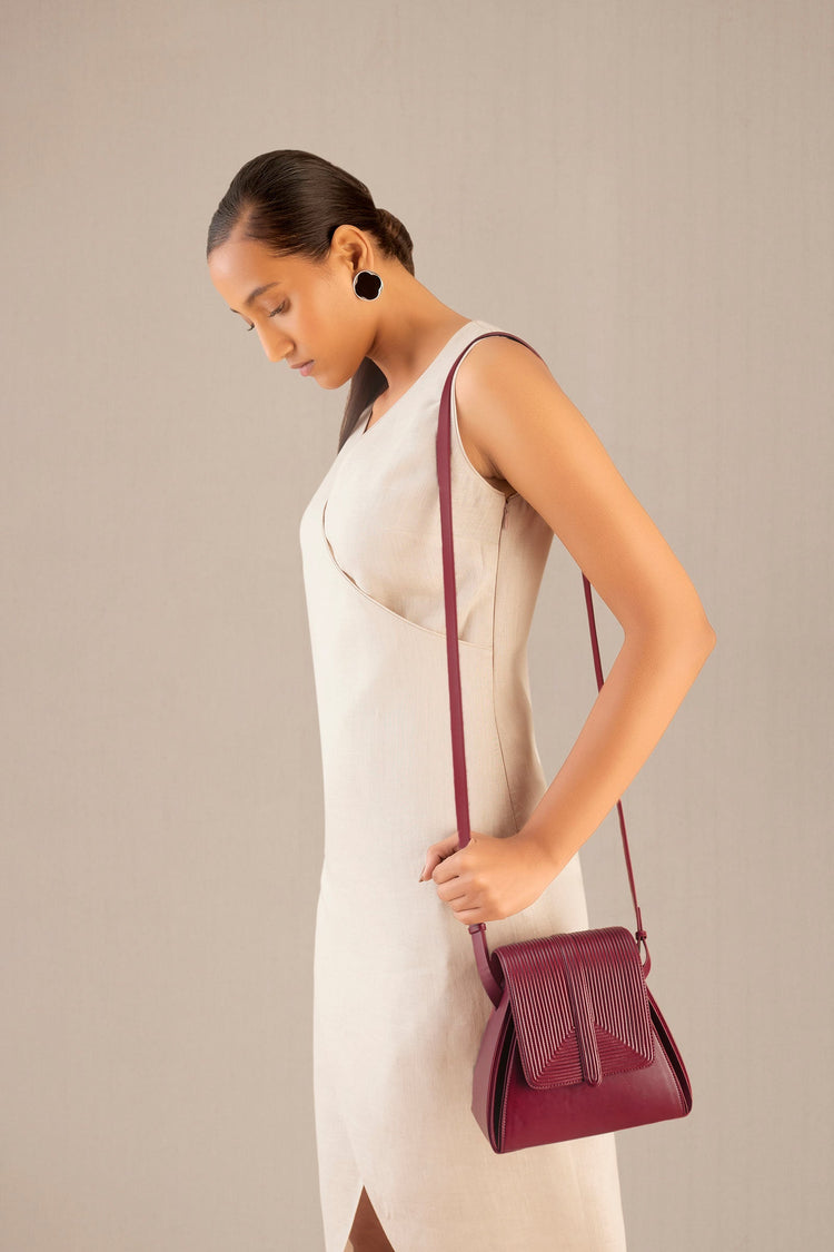 Naia Shoulder Bag - Wine