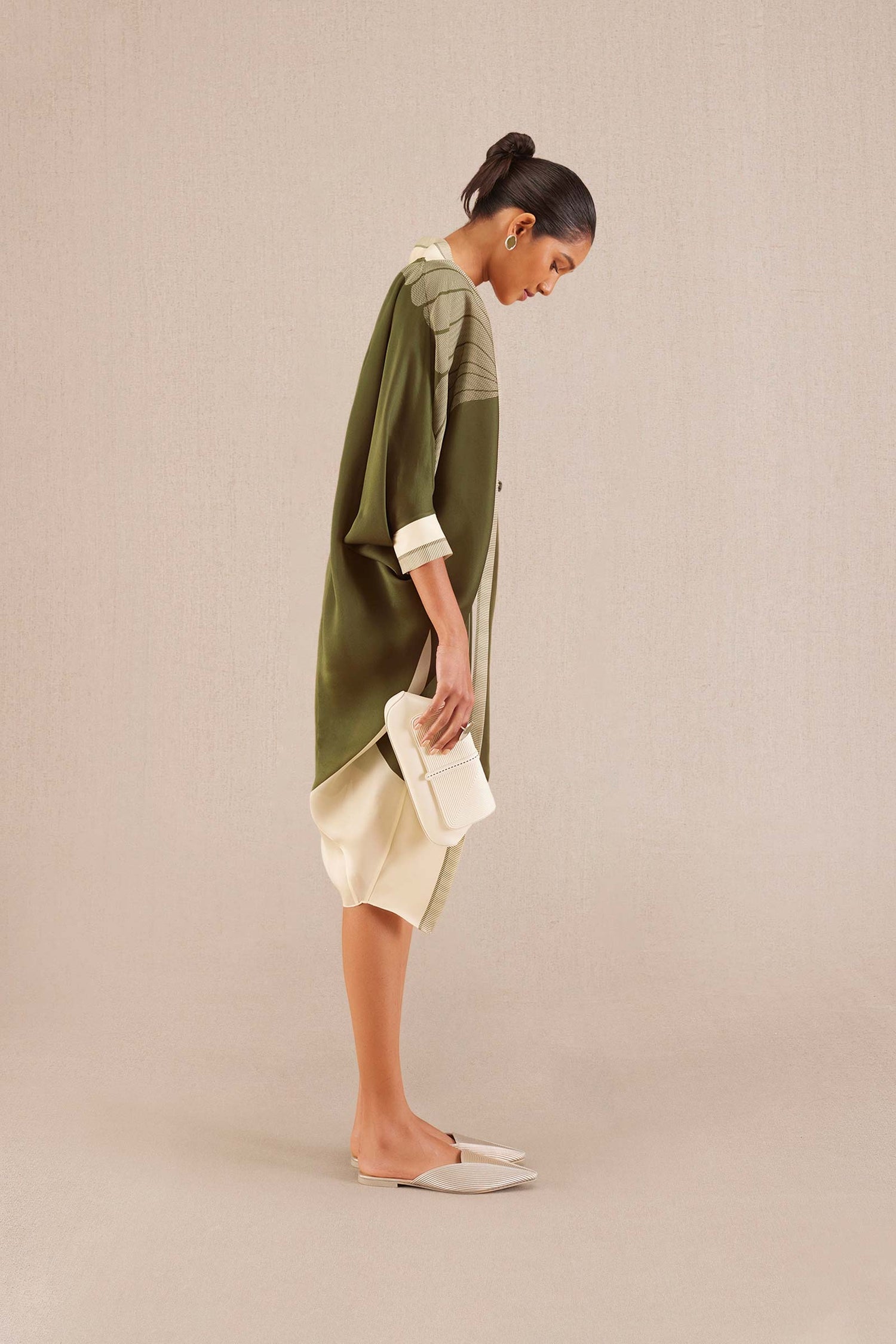 Izrah Clutch - Ivory 
