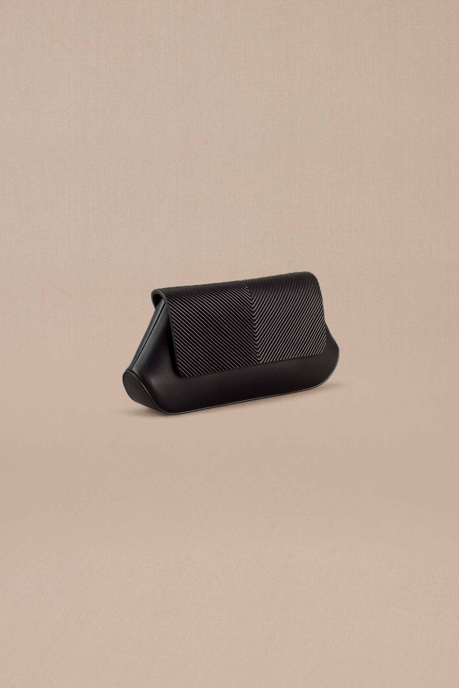 Azra Clutch - Black