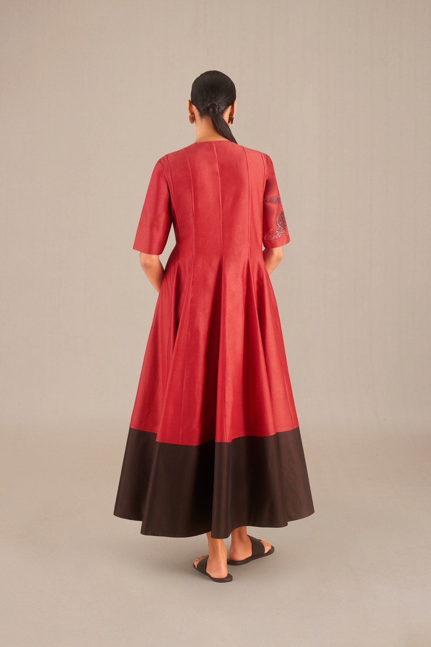 Amna Dress - Redwood 