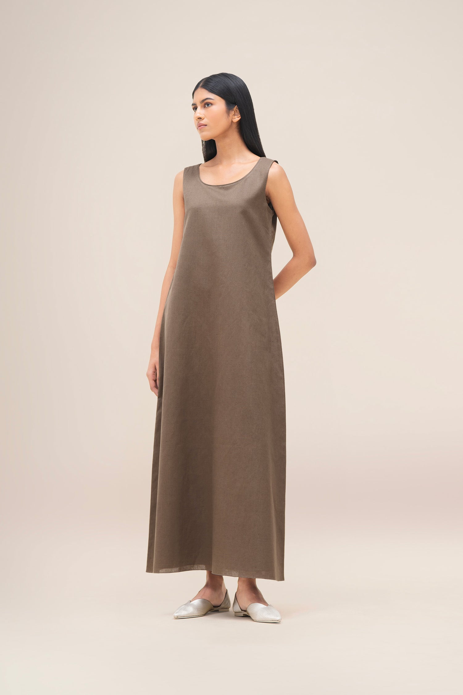  Linen Ravida Abaya Set – Brown