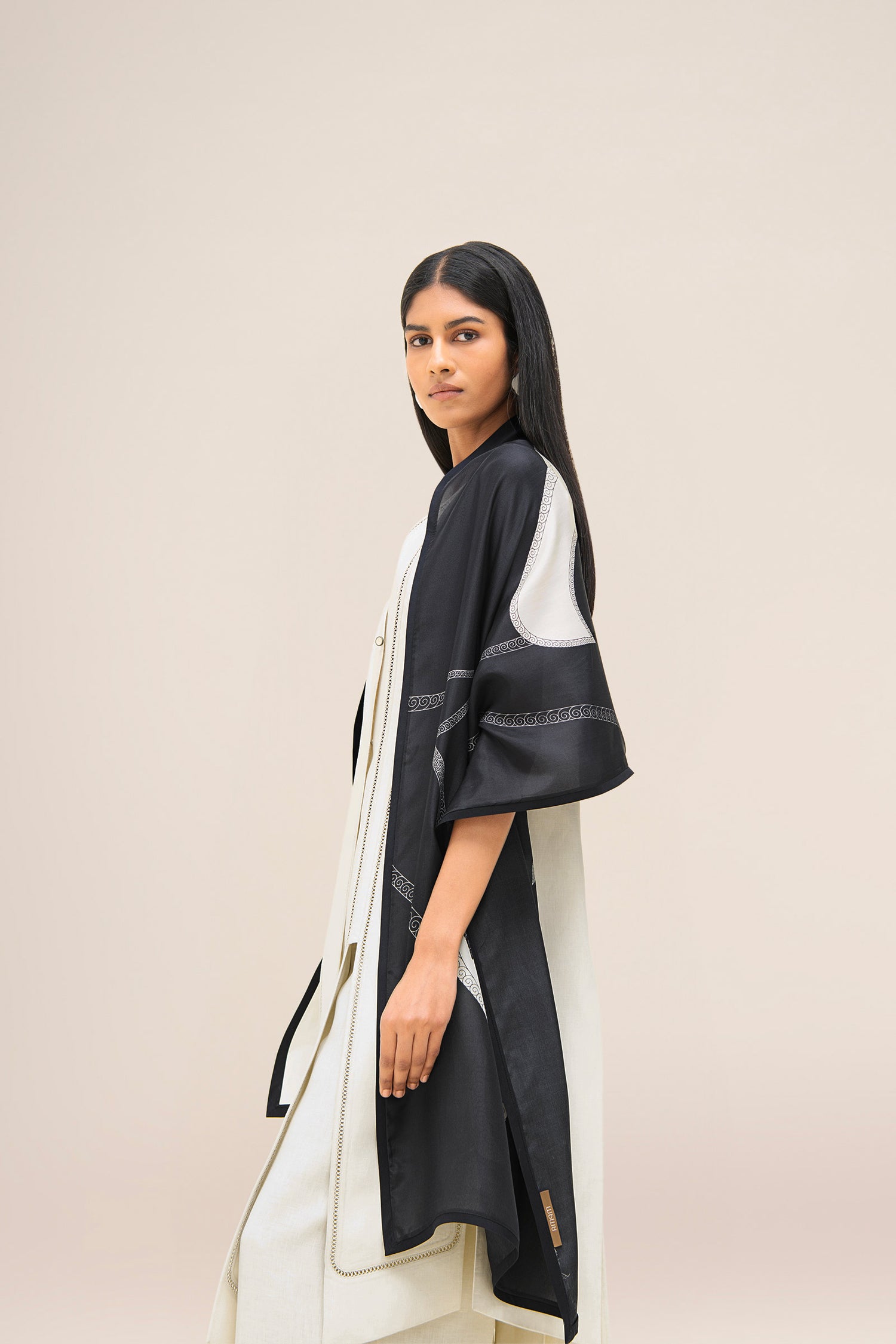  Silk Avis Scarf – Black